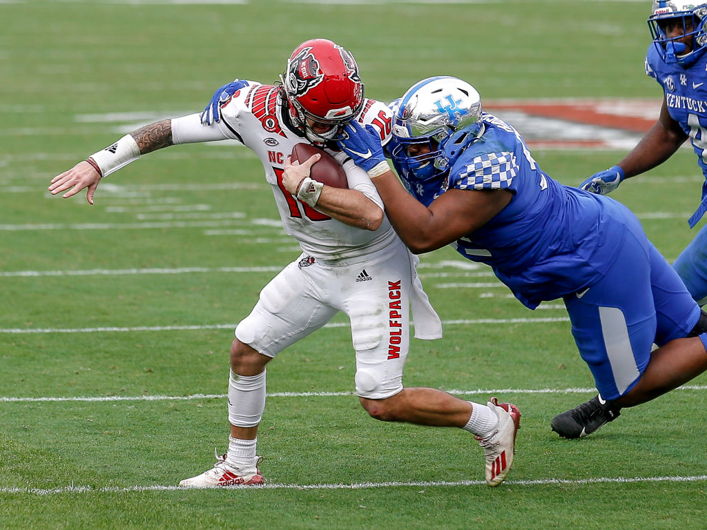 TaxSlayer Gator Bowl - North Carolina State v Kentucky