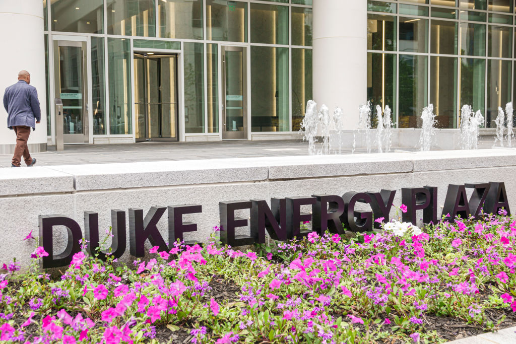 Charlotte, North Carolina, Duke Energy Plaza, corporate headquarters office building